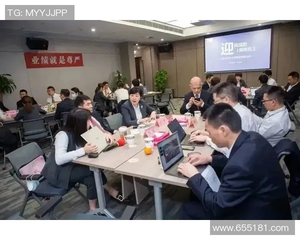 重庆足球队与成都足球队赛后复盘团队协作分析与反思